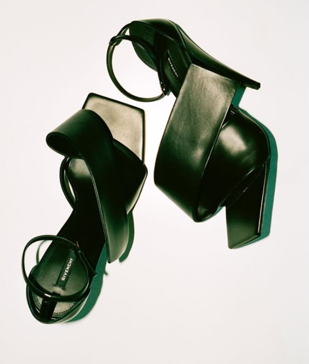 Accessories of Givenchy SS26 III